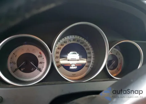 2013 Mercedes-Benz C 250 z USA, uszkodzony, nr VIN WDDGF4HB9DA769807